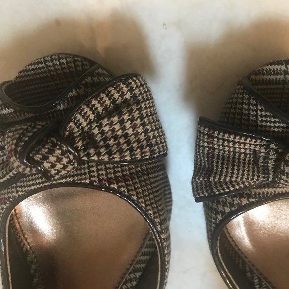 Unlisted Brown Plaid Peep-Toe Pump - Size 7 - Picture 3 of 6